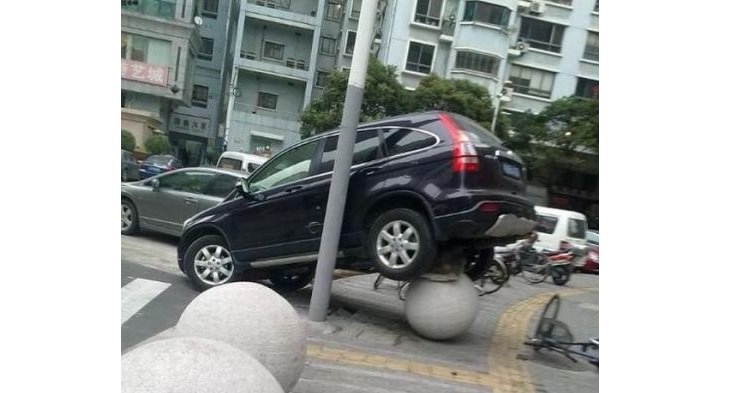 Parking fails: ball