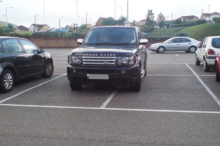 Parking fails: four by four