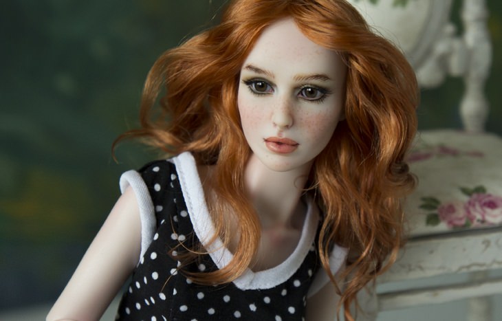 Porcelain dolls: polka dots redhead