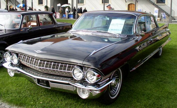 60s car models: 1961 Cadillac Series 62
