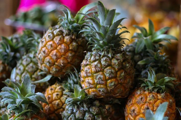 fruit and vegetables you don't have to buy organic pineapples