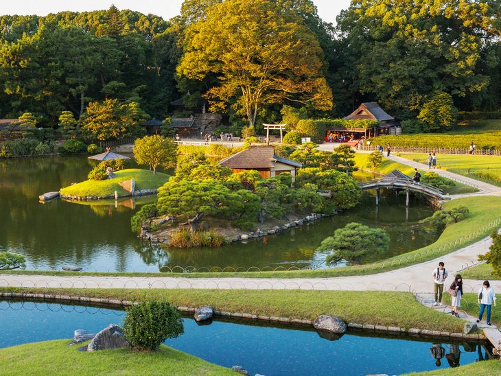 Beautiful gardens: Kōraku-en Garden islands