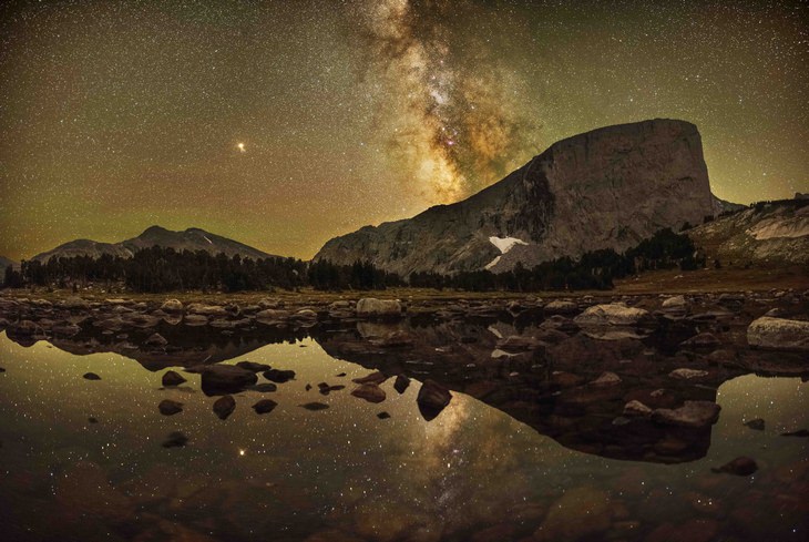 Astronomy pictures: reflection