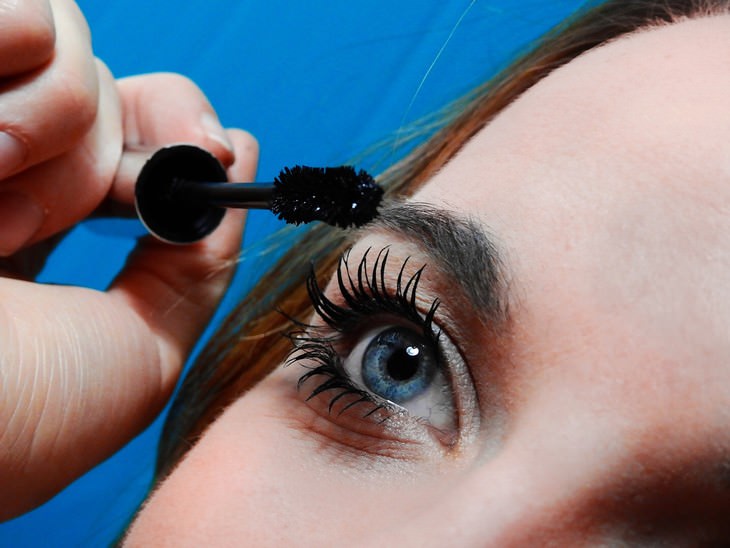 Personal Care Items that Need to Be Replaced Mascara