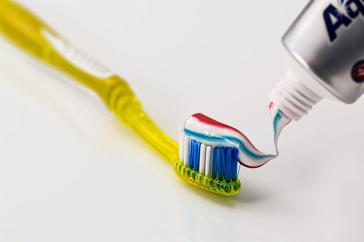 Personal Care Items that Need to Be Replaced Toothpaste