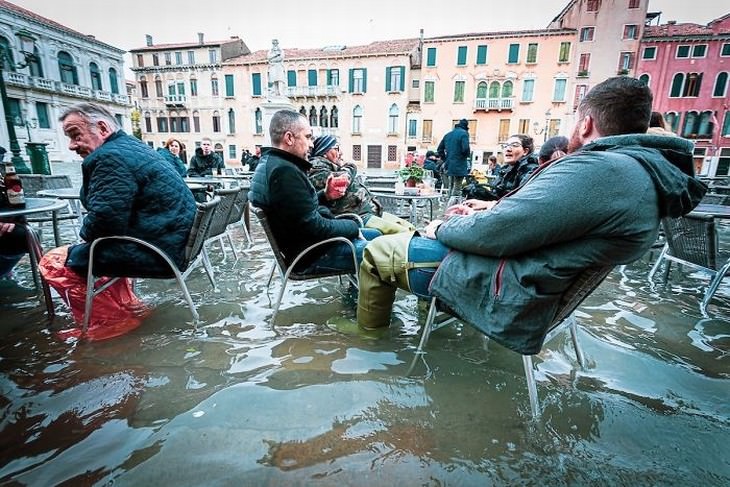 Flooded Venice cafe