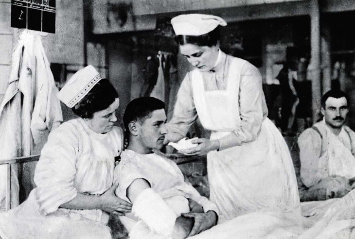 Word War I Inventions red cross nurses attending to patients