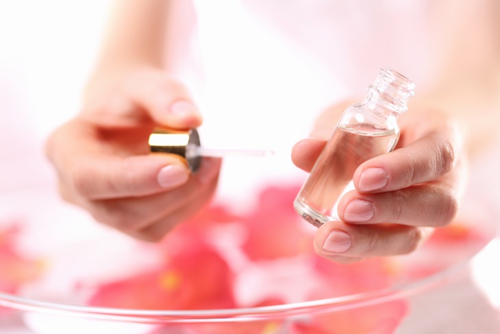 8 health benefits from using argan oil strengthens nails