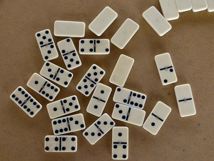 Ancient Chinese Inventions dominos