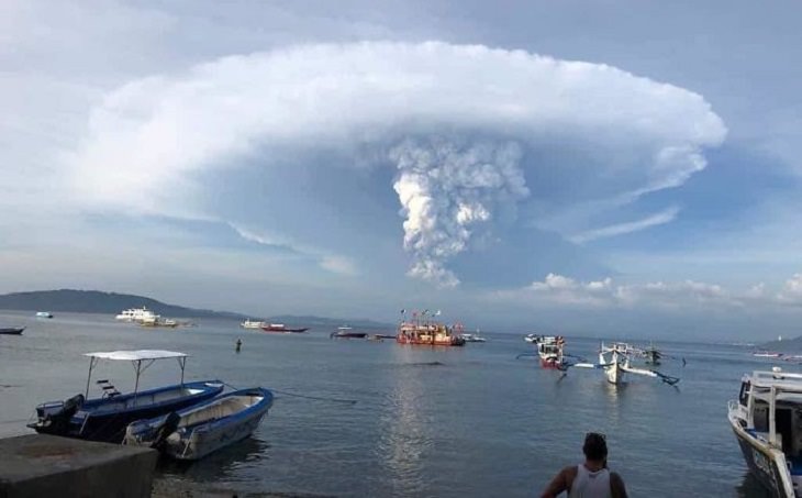 Philippines volcano taal eruption