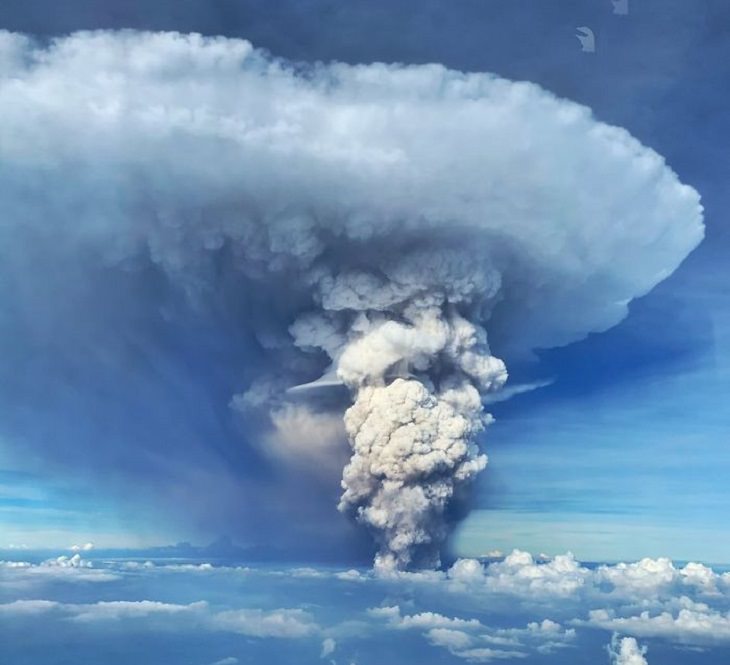 Philippines volcano taal eruption: