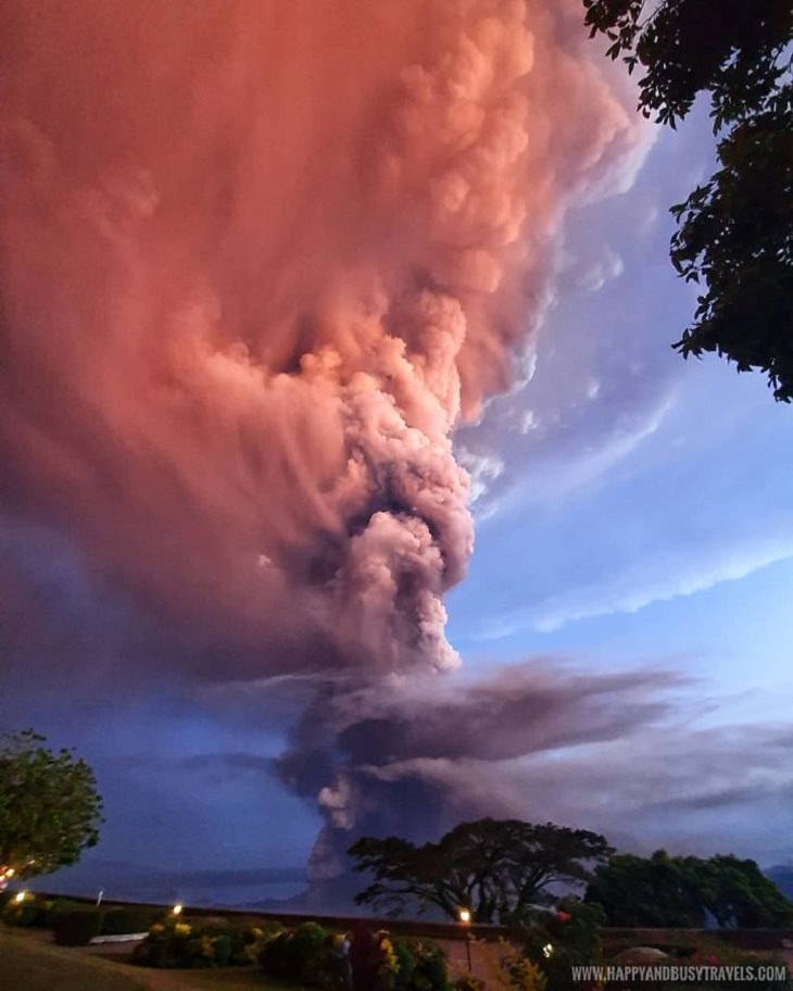 Philippines volcano taal eruption: