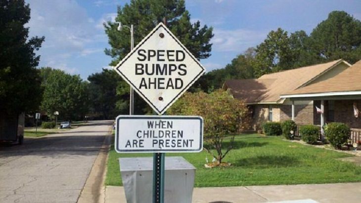 Witty Signs speed bumbs