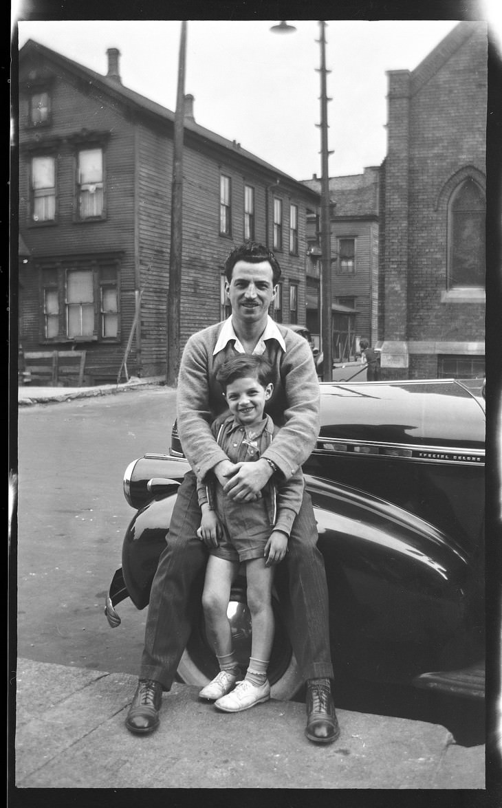 Vintage Photos That Will Take You to 1930s Chicago father and son