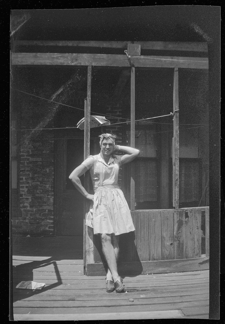 Vintage Photos That Will Take You to 1930s Chicago man dressed as woman