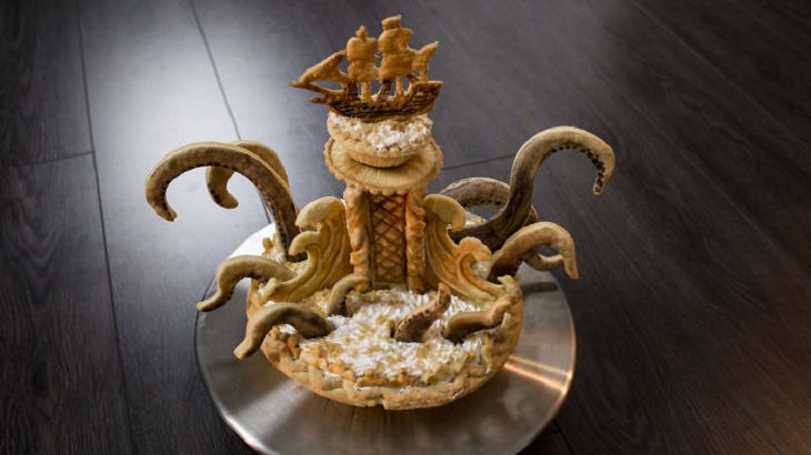 Beautiful, creative and halloween-themed pie art by Jessica Clark-Bojin 