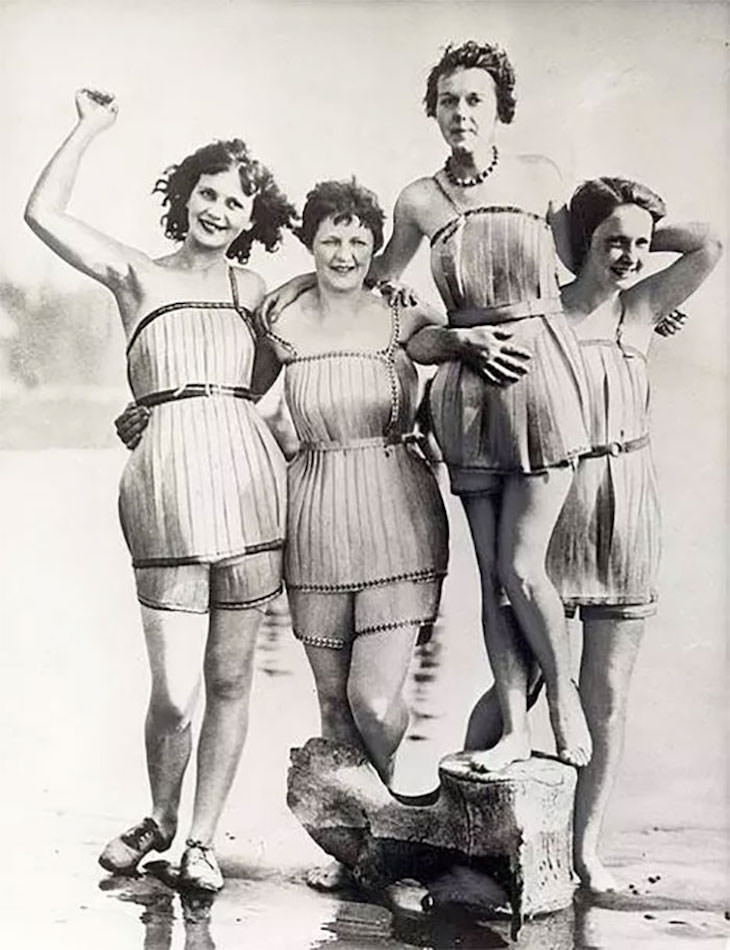 Past Beauty Practices That Seem Strange Today, Wooden swimsuits, 1929