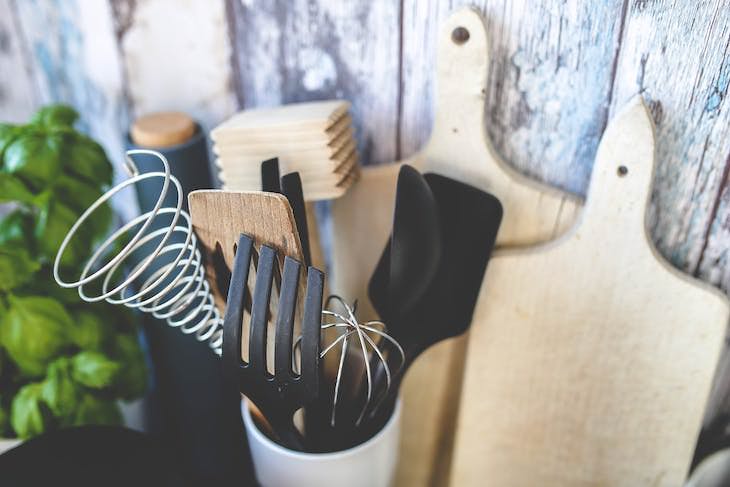 8 Extra Dirty Houshold Items & How to Clean Them, kitchen utensils