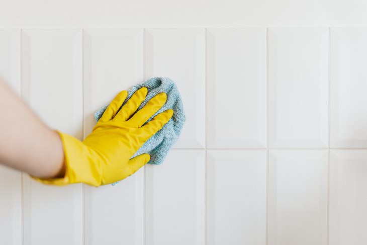 Things You Shouldn't Clean With Vinegar tile