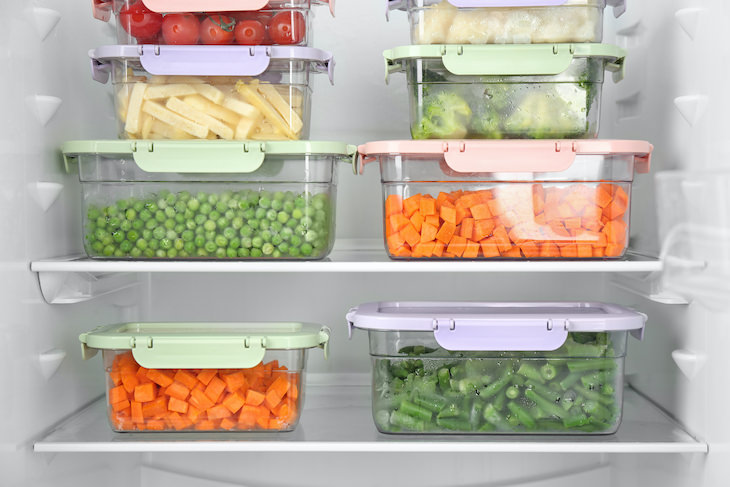 Food Container Upkeep Tips, glass containers with leftovers in the fridge