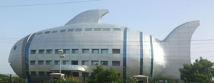 Buildings that look like other things The Fisheries Department in Hyderabad, India, looks like a fish