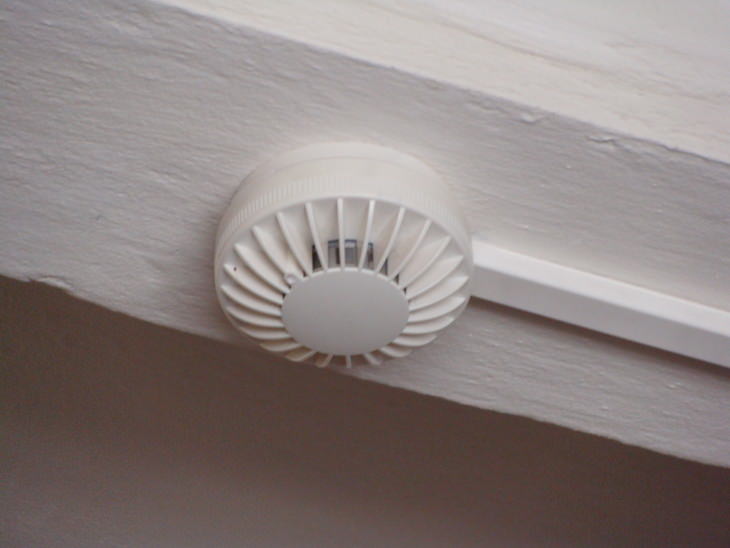 Home Maintenance Mistakes smoke detector