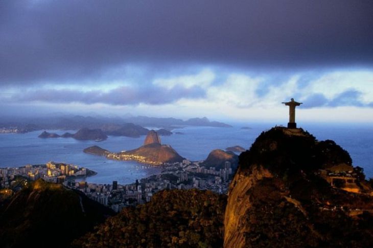 Gorgeous pictures of different parts of the world as taken from the air by famous environmentalist, activist, journalist and photographer from France, Yann Arthus-Bertrand 