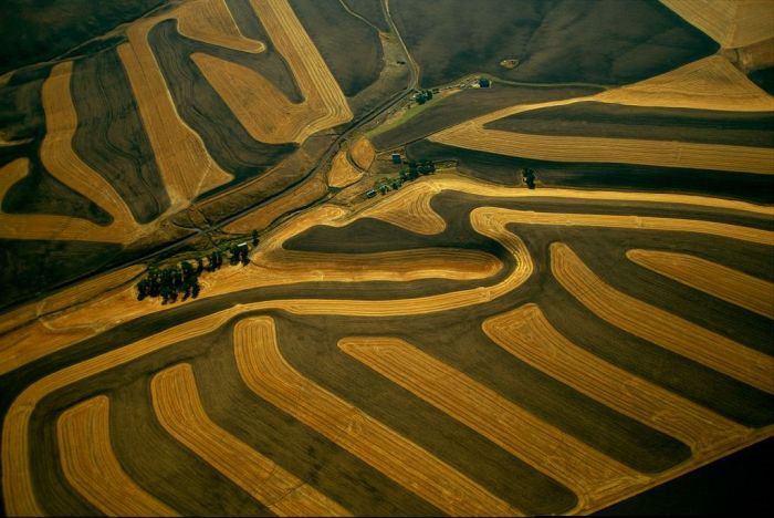 Gorgeous pictures of different parts of the world as taken from the air by famous environmentalist, activist, journalist and photographer from France, Yann Arthus-Bertrand 