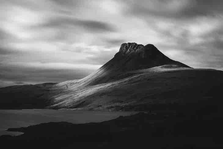 Landscape Photography Awards Highlight UK's Beauty, “Lone Mountain” by Nicola Fea