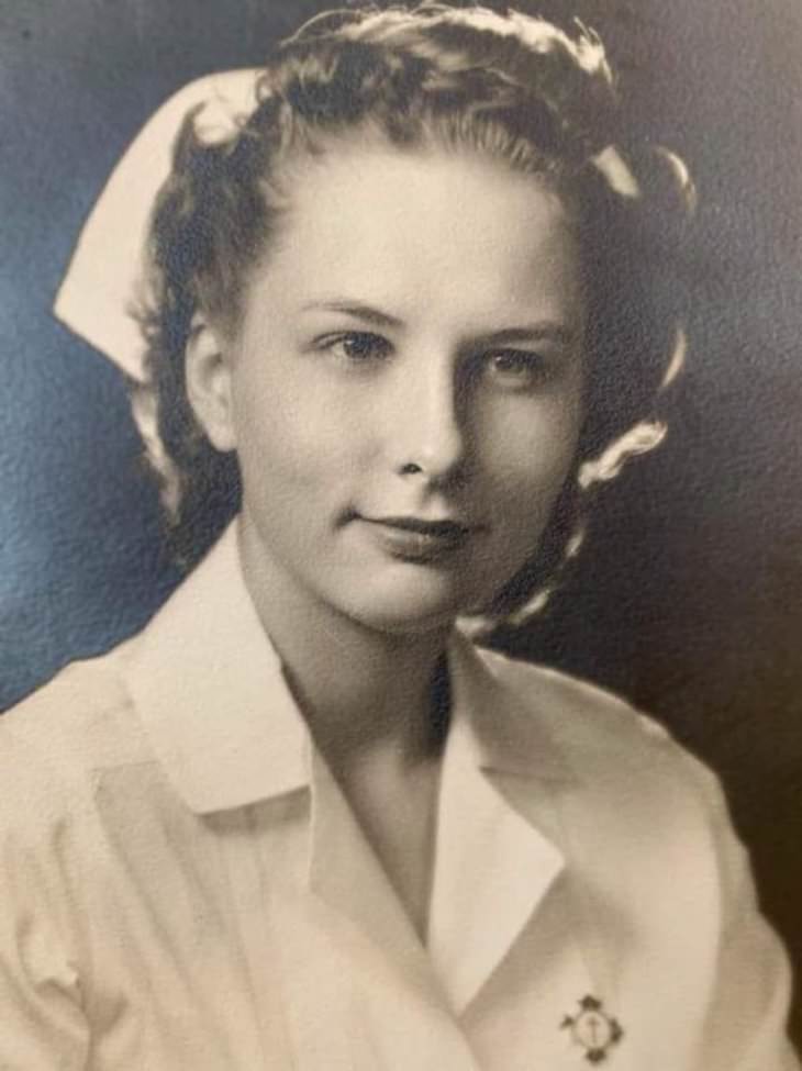 11 Nostalgic Photos of Stylish Past Generations, woman in nurse uniform 1940s
