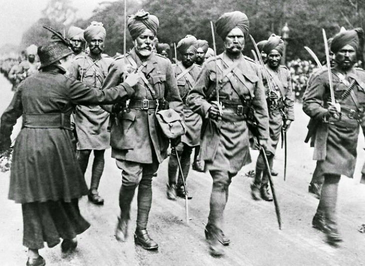 Historical Photos Indian Soldiers arriving in France, World War I, 1914