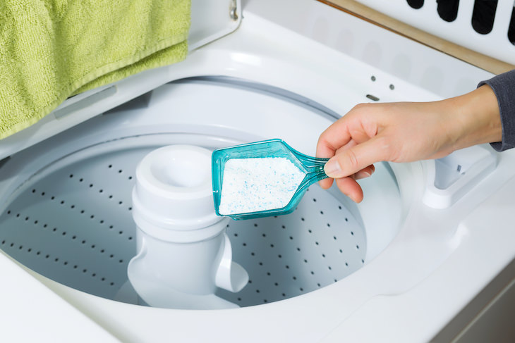 11 Things To Never Put in the Washing Machine, putting detergent in machine