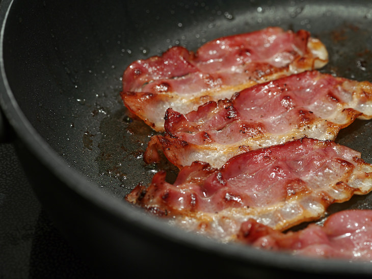 Popular breakfast foods of the past,, bacon