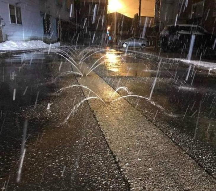 Japanese Innovations These street sprinklers ensure the road doesn't freeze over in the winter