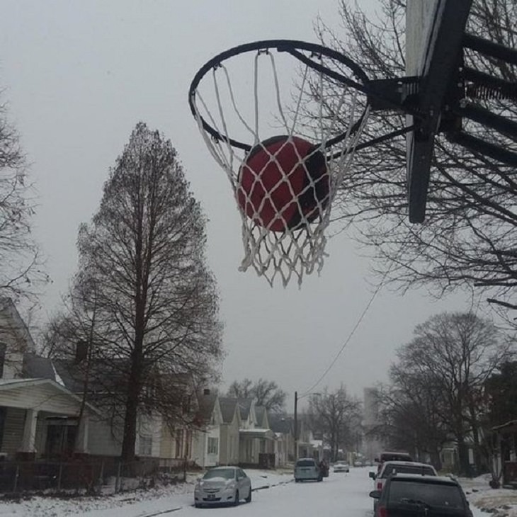 Winter Pics, basketball game 