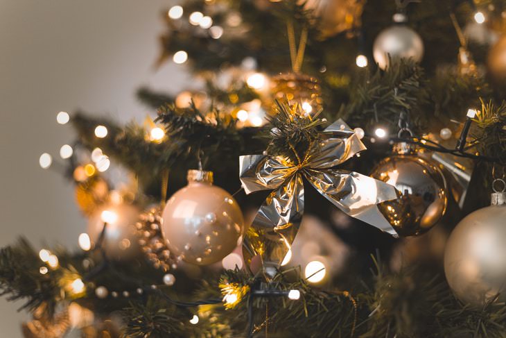 Asbestos Source and Health Risks Christmas Decorations