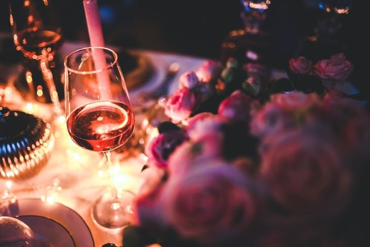 Valentine’s Traditions in the World glass of wine romantic