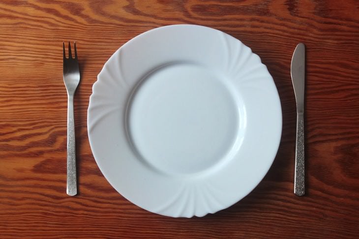 seniors health mistakes empty plate