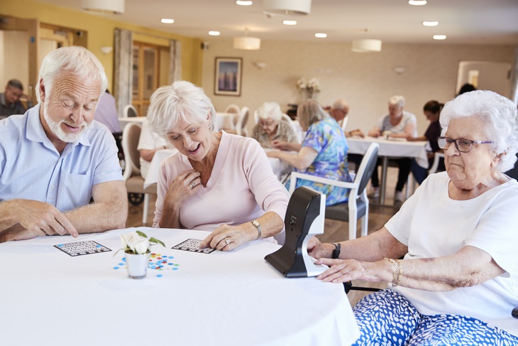 Good Friends Make a Difference in Brain Aging