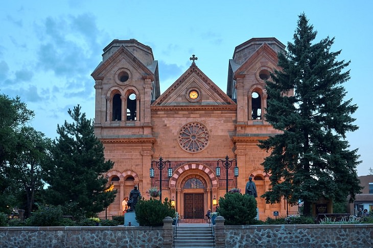 oldest US cities The Santa Fe Cathedral, 