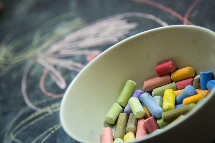 the World’s Strangest Addictions chalk