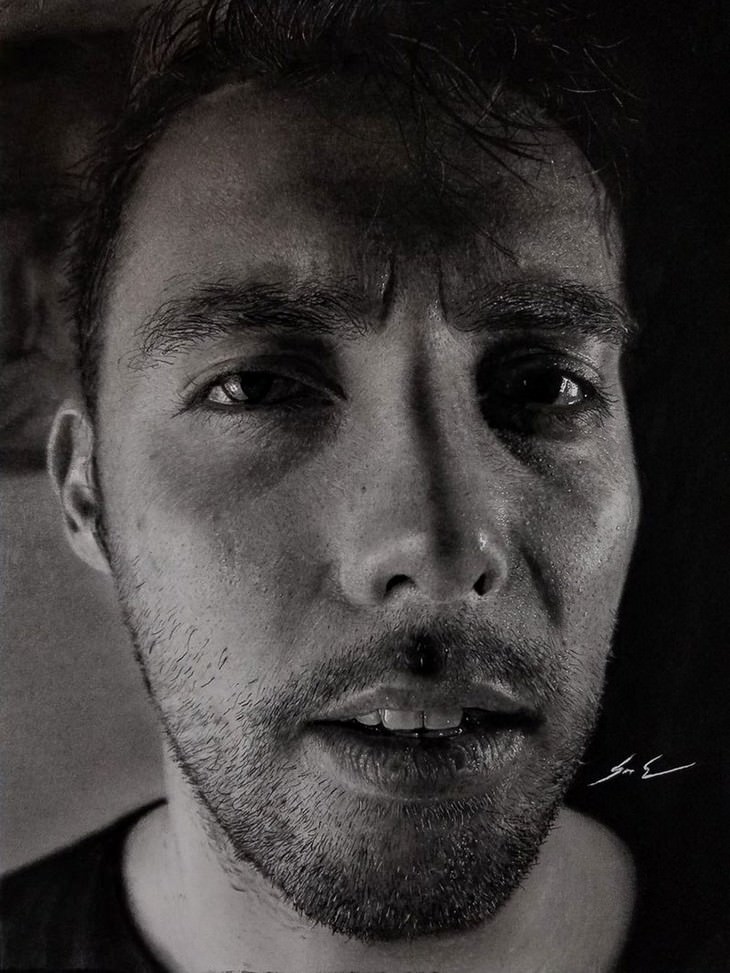 Astonishing Hyper Realistic Charcoal Portraits