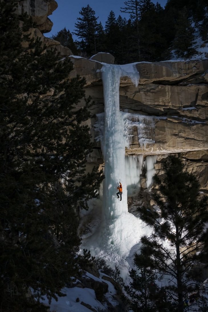 5. Água Congelada Cria Caminho Para Alpinistas, Utah, Estados Unidos