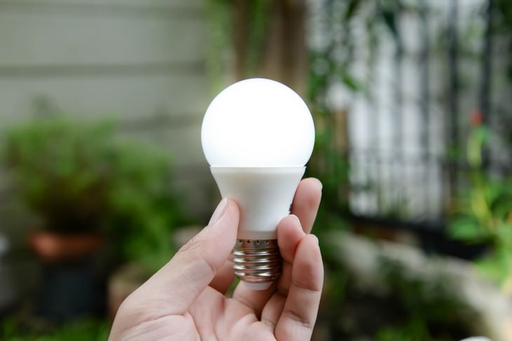 What is Blue Light and How Does it Affect Us? LED bulb, tips to minimize exposure
