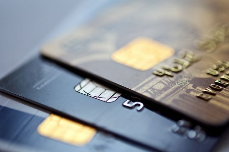 8 money saving myths you shouldn't believe credit cards