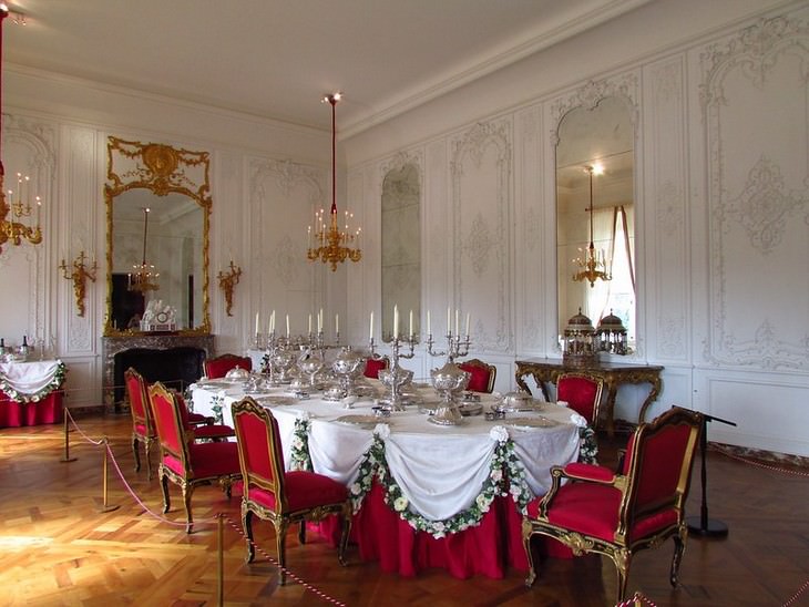 8 Secret Rooms in the World’s Most Famous Landmark the white drawing room buckingham palace
