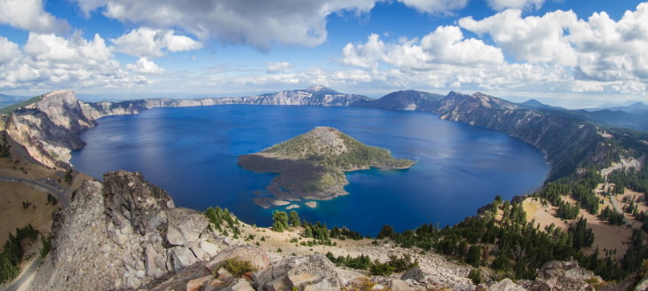 Picturesque Lakes in the US  Crater Lake, Oregon