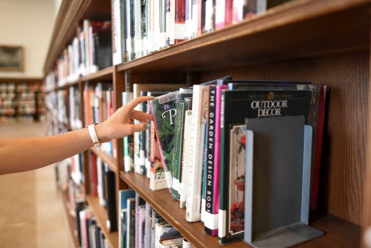 MIT Study Businesses That Should Reopen Last Bookstores