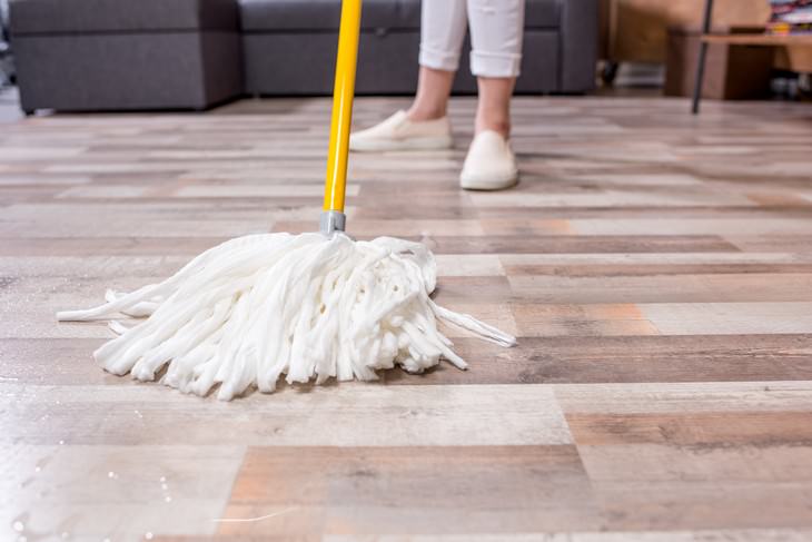 How Often To Clean and Replace Cleaning Supplies mop