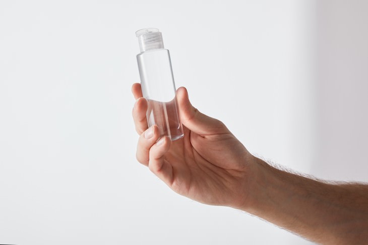 5 Signs Your Hand Sanitizer Needs To Be Replaced open bottle